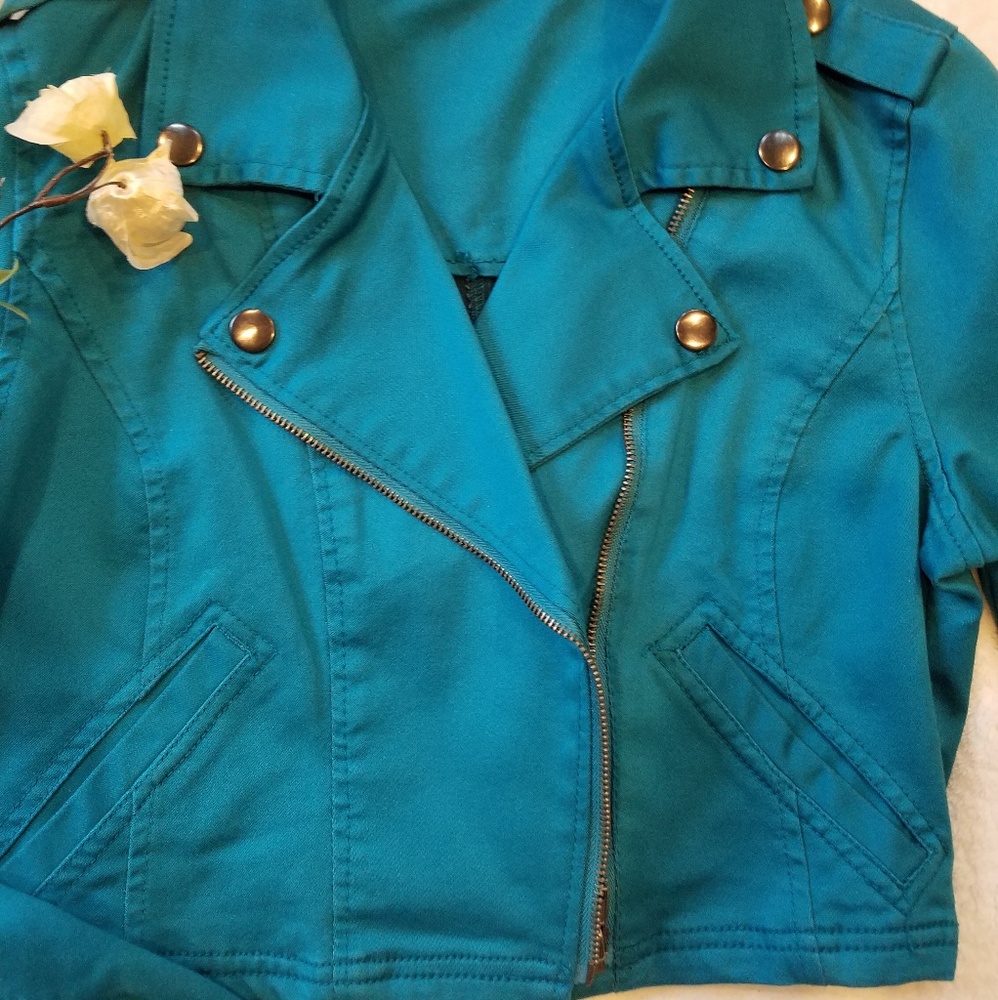 STYLISH Blue Jacket - Picture 2 of 5